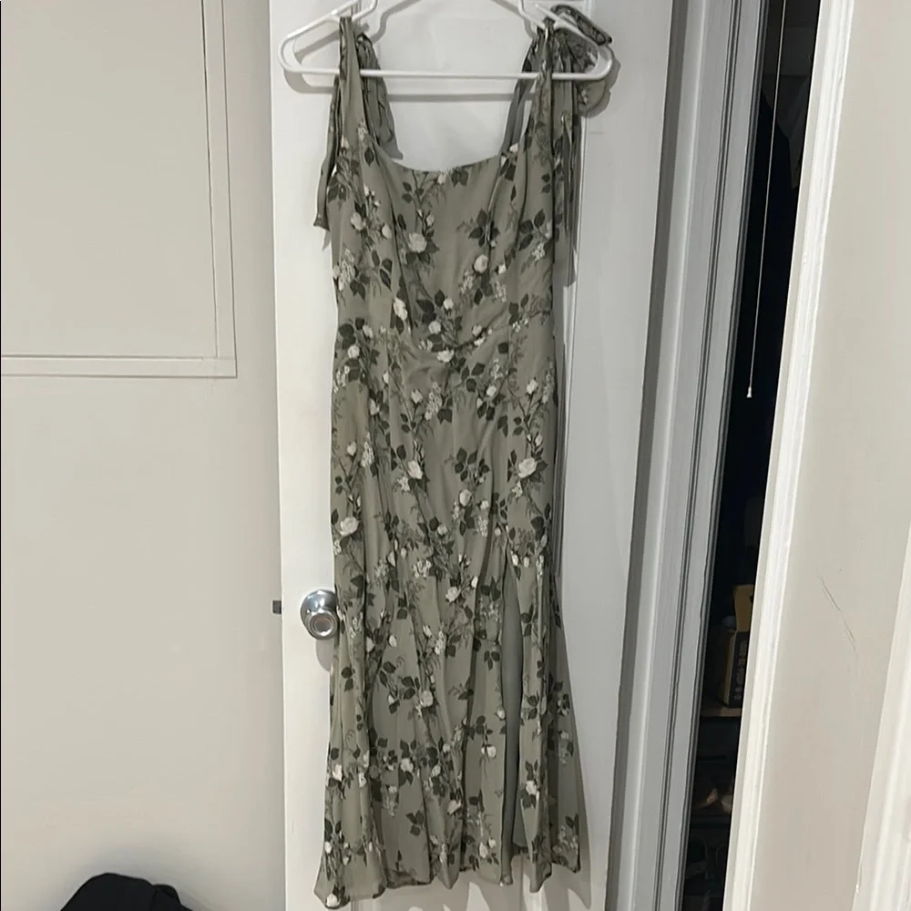 Reformation Floral Green Dress 4 - Picture 3 of 5